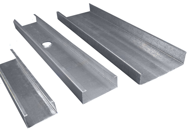 canal de carga y estructura de metal